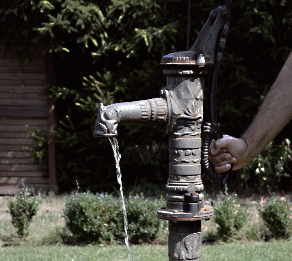 Garten Schwengelpumpe nostalgisch