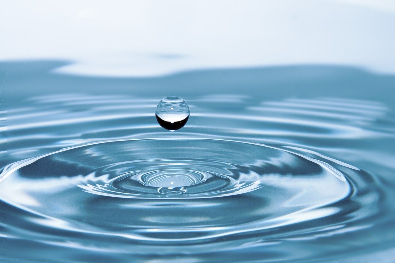 Wasser Tropfen